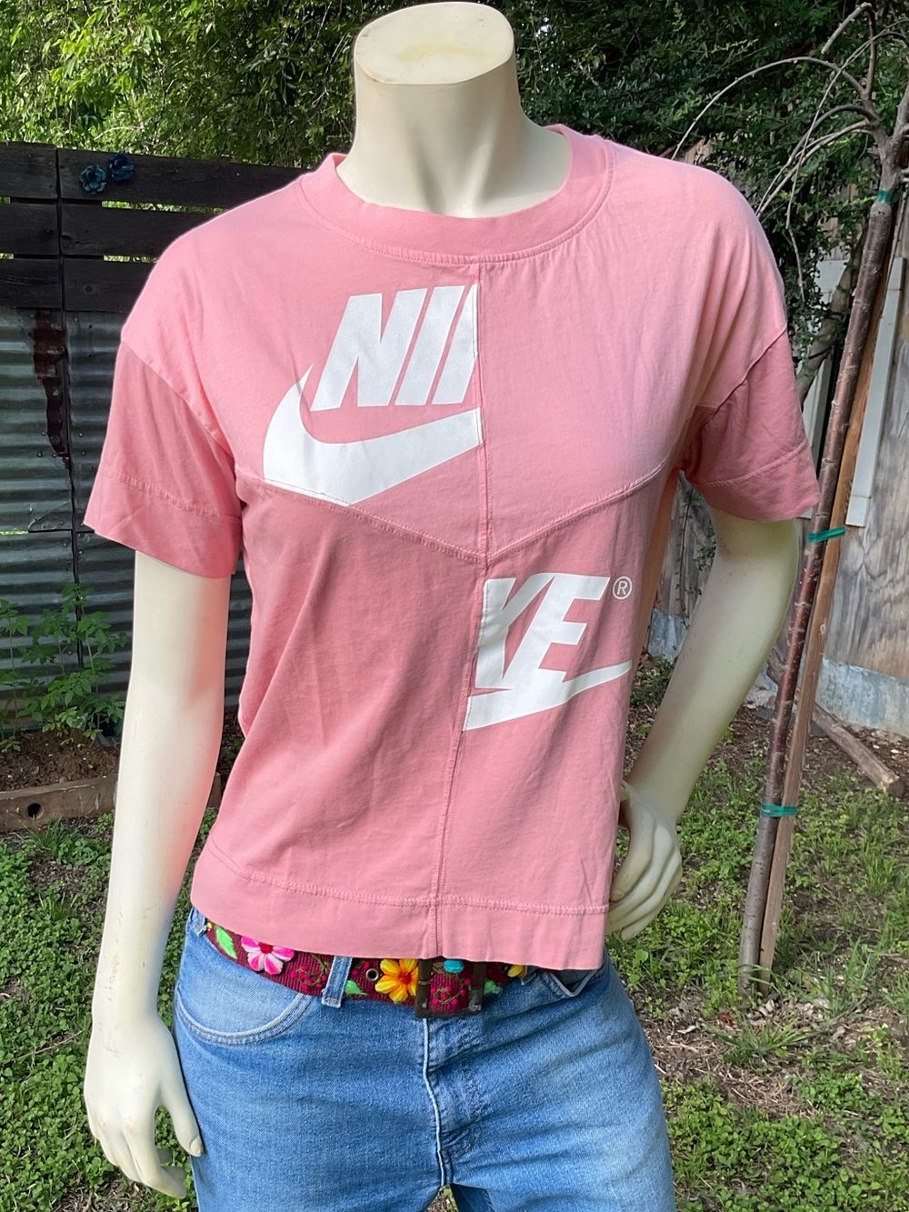 Nike Futura Logo Tee Shirt Pink Size Medium
